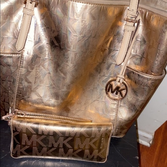 Micheal Kors handbag - Picture 1 of 2